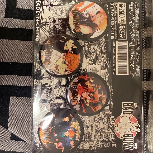 Haikyuu 4pc pin set - Picture 2 of 2